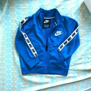 Nike track suit set 18m